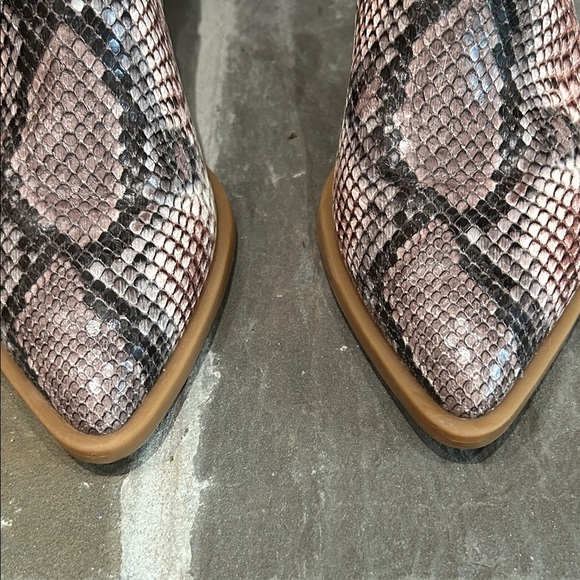Dolce Vita Snakeskin Pattern Ankle Booties - Man Made 7M - Picture 3 of 5